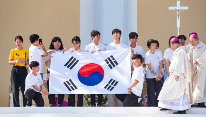 Jóvenes coreanos celebran el pasado verano en Lisboa la elección de Seúl como sede de la Jornada Mundial de la Juventud en 2027