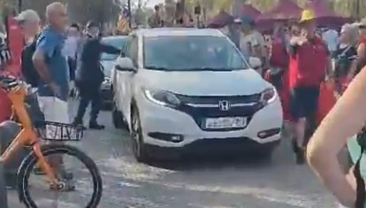 Puigdemont en su huida en un Honda HR-V