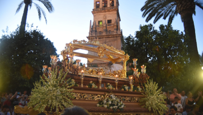 El barrio de San Basilio se reencuentra en torno a la Virgen de Acá