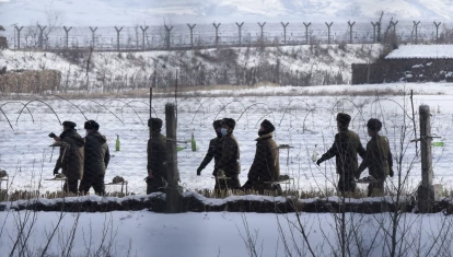 Guardias en la frontera entre China y Corea del Norte