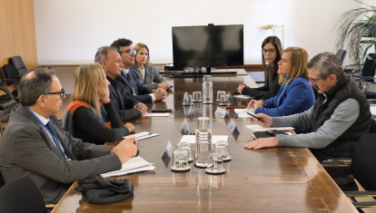 Imagen de la reunión de los empresarios valencianos con la delegada del Gobierno, Pilar Bernabé