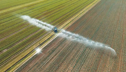 Riego de explotaciones agrícolas