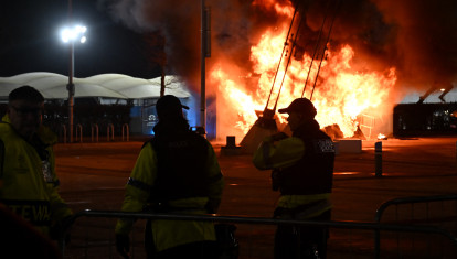 Incendio en los aledaños del estadio del Manchester City  a una hora de empezar el partido