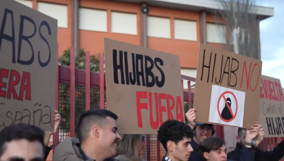 Manifestación de Revuelta contra el uso del hiyab en las aulas