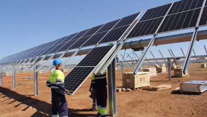 Construcción de una planta fotovoltaica en Carmona (Sevilla)