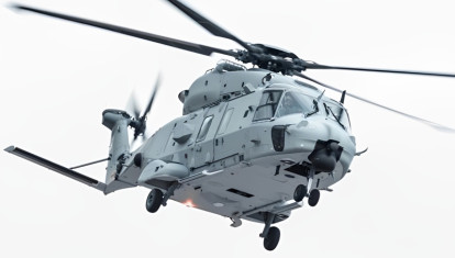 El nuevo helicóptero NH-90 'Sable' en vuelo