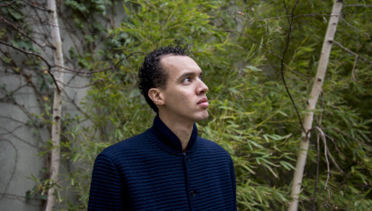 El escritor y músico Gaël Faye, en Barcelona
