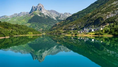 Imagen de Lanuza que evoca a la bella localidad austriaca de Altstadt y a la cinematográfica Arandelle, de