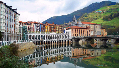 Panorámica del río Oria, en Tolosa