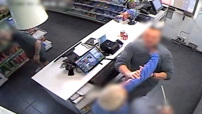 Fotograma de una cámara de seguridad en el momento del robo
