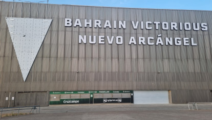 El Arcángel, sin colas en el primer día de renovación