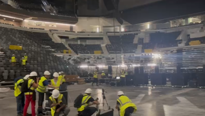 Momento de la prueba de sonido para un concierto en el escenario principal del Roig Arena