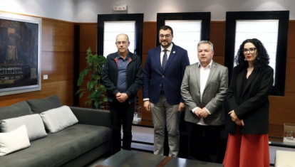 Adrián Barbón, en la Academia de la Lengua Asturiana