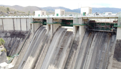 Imagen aérea de la presa de Beniarrés (Alicante)