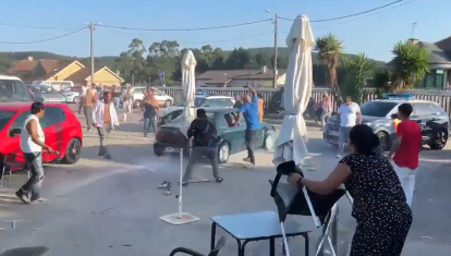 Captura de una parte del vídeo de la pelea en Ribeira