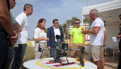 Canarias pone en marcha un programa piloto con drones de rescate en playas de Corralejo