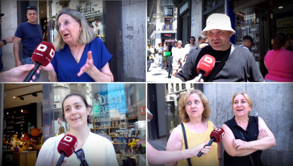 Largas colas en pleno mes de julio a casi 40º para hacerse con un décimo de Lotería de Navidad