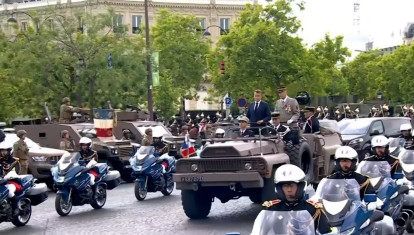 Francia celebra su desfile del 14 de julio con Indonesia como invitado de honor