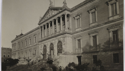 Fachada de la Biblioteca Nacional