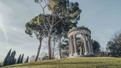 Templete de Baco en el jardín secreto que recomienda 