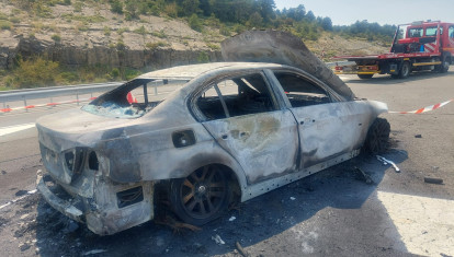 Así quedó el coche de Paco y Cecilia tras el incendio