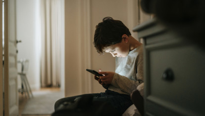 En España, la edad promedio de acceso al primer móvil es antes de los 11 años