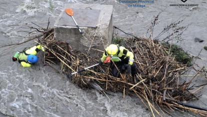 Continúa la búsqueda en el río Turvilla de la mujer desaparecida en Málaga