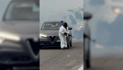 Atraco de película a un furgón blindado en una autopista italiana: explosivos, fusiles de asalto y un tiroteo