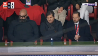 Mateu Alemany en el palco viendo el Atlético de Madrid - Real Betis