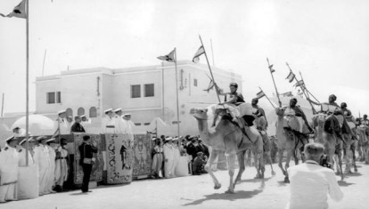 Tropas españolas en El Aaiún, capital del Sáhara español, en 1962
