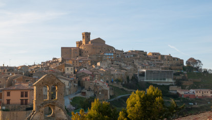 Vista de la villa medieval de Ujué