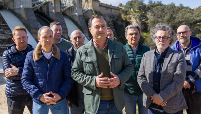 Responsables de Vox en el embalse de El Torcón.

REMITIDA / HANDOUT por VOX
Fotografía remitida a medios de comunicación exclusivamente para ilustrar la noticia a la que hace referencia la imagen, y citando la procedencia de la imagen en la firma
18/2/2026