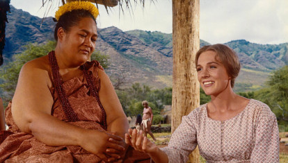 Julie Andrews en la película Hawaii