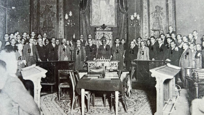 El pleno del Ayuntamiento de Palma, constituido tras las elecciones generales de 1936, con Emili Darder de alcalde.