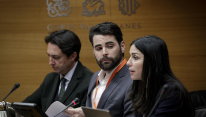 Imagen del abogado Rubén Gisbert en las Cortes Valencianas.
