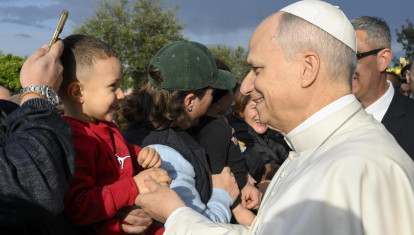 ROME (Italy), 08/03/2026.- A handout picture provided by the Vatican Media shows Pope Leo XIV (R) delivers a speech during his pastoral visit at the parish of 'St. Mary of the Presentation', in the Roman suburbs of Torrevecchia in Rome, Italy, 08 March 2026. (Papa, Italia, Roma) EFE/EPA/VATICAN MEDIA HANDOUT HANDOUT EDITORIAL USE ONLY/NO SALES
