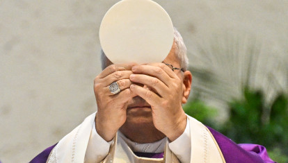El Papa León XIV durante la celebración de la Santa Misa