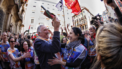 El alcalde de Pamplona, Joseba Asiron, durante la Korrika