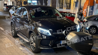 José Antonio Marco Sanjuán en el interior de un coche que figura a nombre de una de las sociedades investigadas