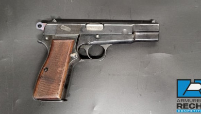 La pistola fue desarrollada en los años 30 y adoptada por el Ejército belga en 1935, de ahí su denominación GP-35
