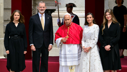 El Papa junto a la Familia Real
