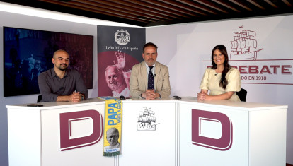 Abel de Jesús, Carla Restoy, junto a Álex Navajas en A Debate