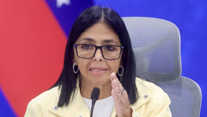 AME6857. CARACAS (VENEZUELA), 02/07/2026.- La presidenta encargada de Venezuela, Delcy Rodríguez, habla durante una rueda de prensa este jueves, donde agradeció a los 147 países y a