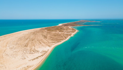 Vista aérea de la isla de Ia Culatra, en el Algarve portugués