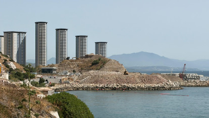 Obras de relleno sobre aguas españolas al este de Gibraltar