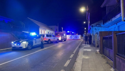 Efectivos desplazados hasta un accidente de tráfico que se saldó con la muerte de un joven, en A Pobra do Caramiñal (A Coruña), a 31 de julio de 2026.
REMITIDA / HANDOUT por BOMBEROS DE BOIRO
Fotografía remitida a medios de comunicación exclusivamente para ilustrar la noticia a la que hace referencia la imagen, y citando la procedencia de la imagen en la firma
31/7/2026