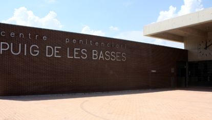 Entrada a la prisión de Puig de les Basses, en Figueres (Gerona)