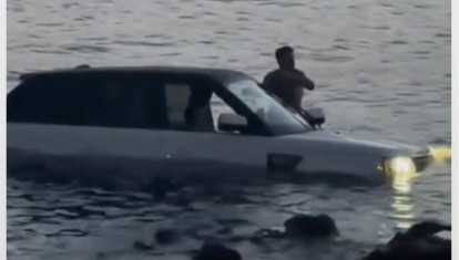 El desenfreno en Ibiza llega también al mar.