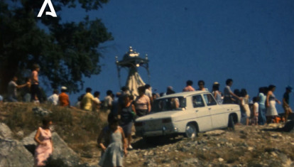 Una de las imágenes rescatadas por la Filmoteca de Andalucía, en la que se muestra la romería de la Virgen de la Sierra de Cabra (Córdoba)