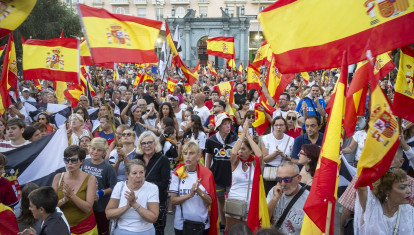 Decenas de personas durante una manifestación pacífica, a 30 de agosto de 2026, en Ceuta
